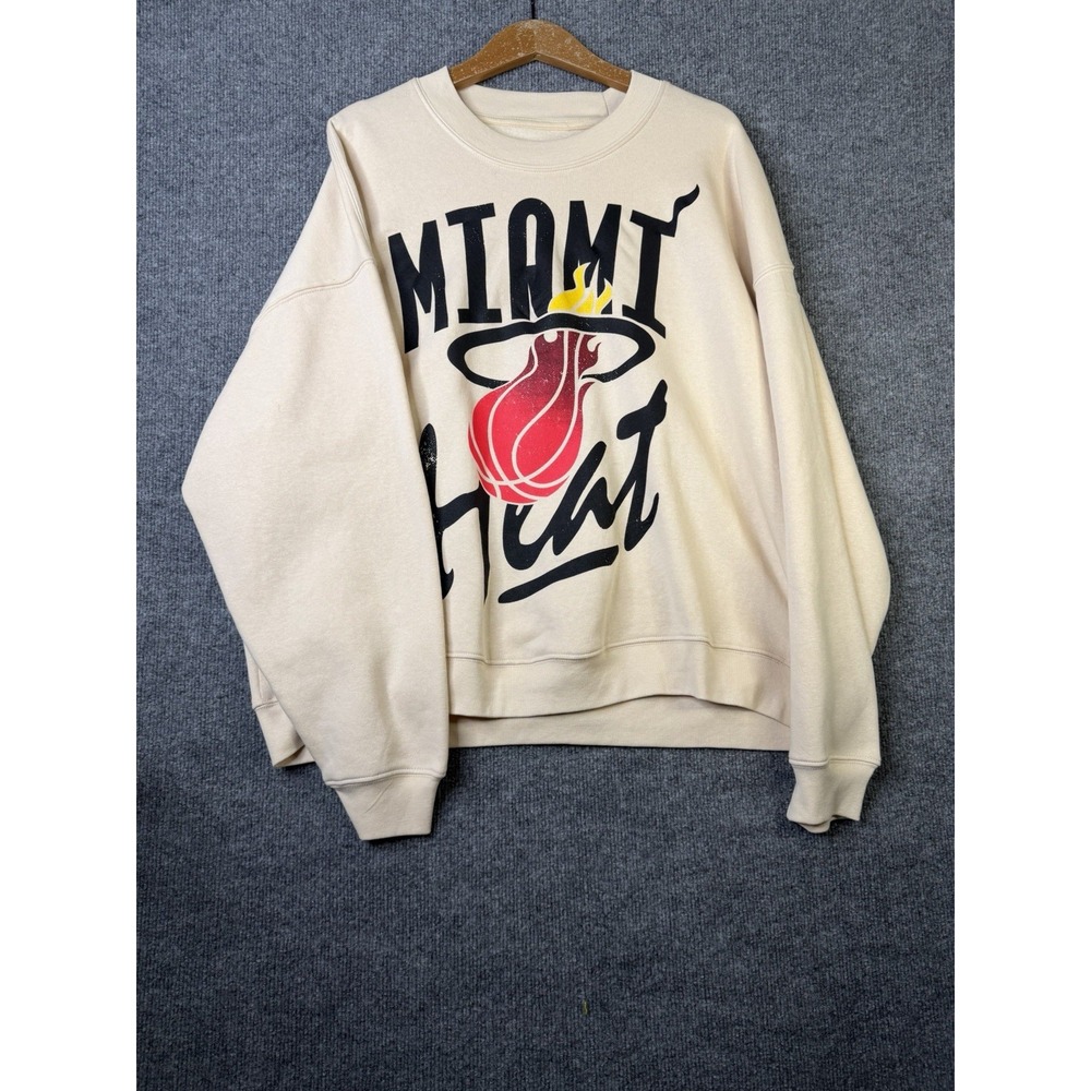 Miami‎ Heat Court Culture Unisex Crewneck Cropped Fit Sweatshirt Size L